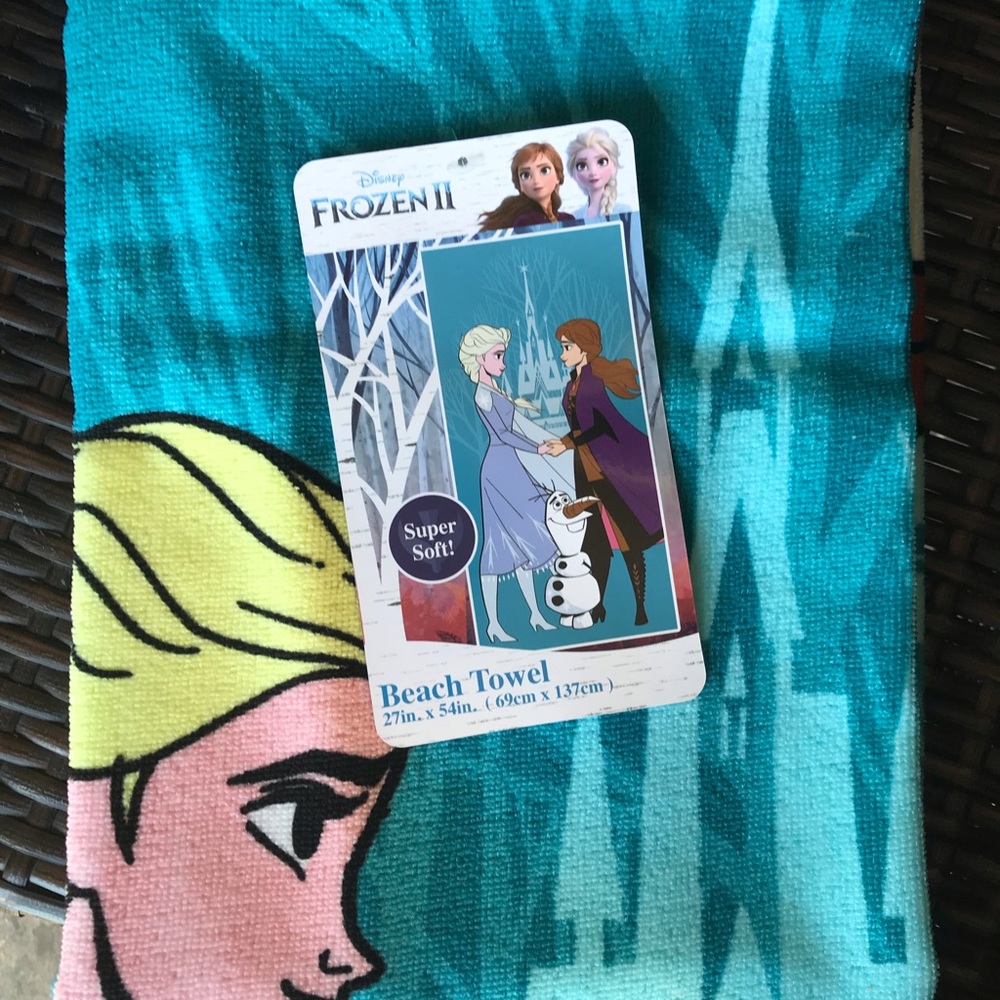 Disney frozen beach towel